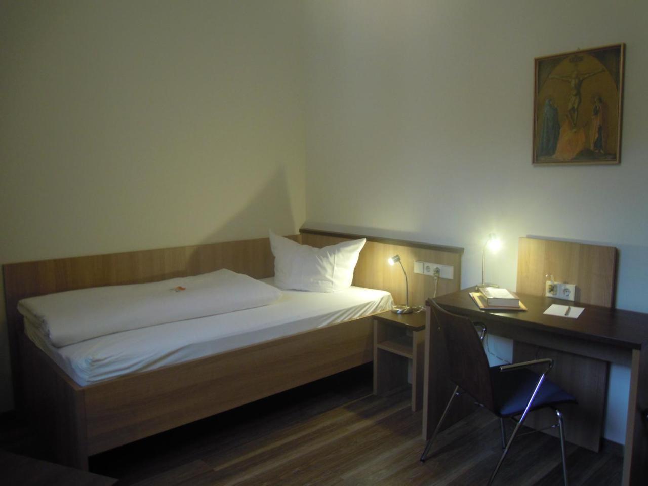 Tagungshaus Im Kloster Neresheim Hotell Exteriör bild