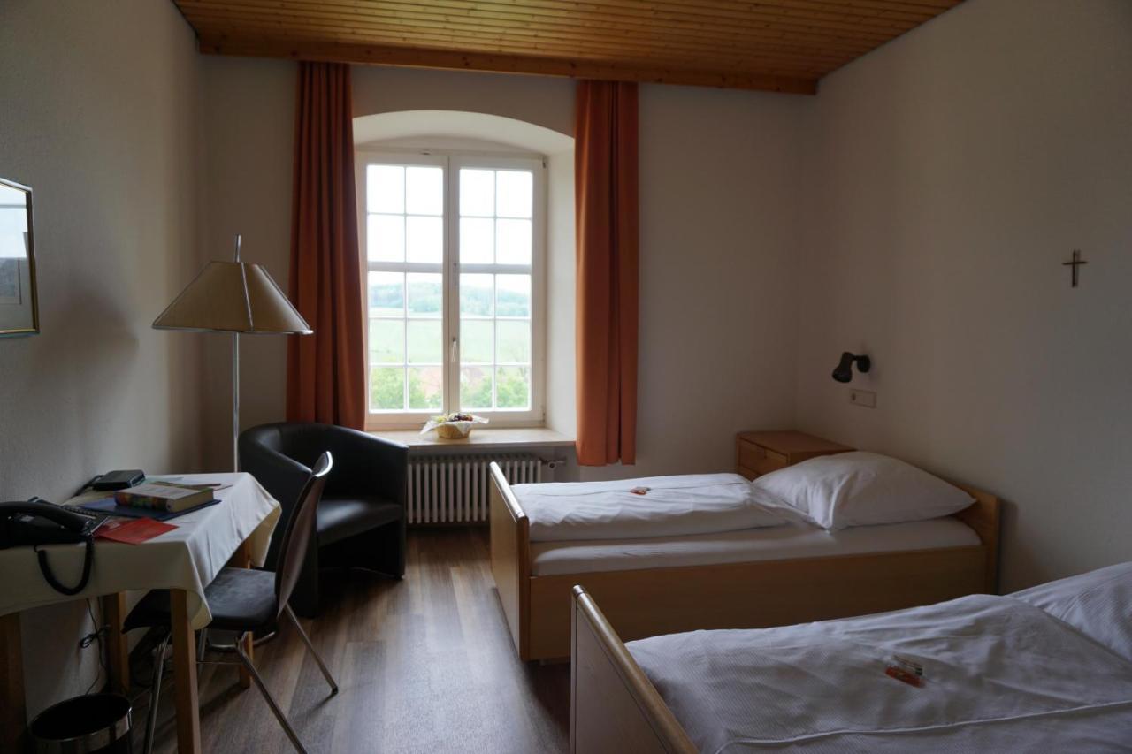 Tagungshaus Im Kloster Neresheim Hotell Exteriör bild
